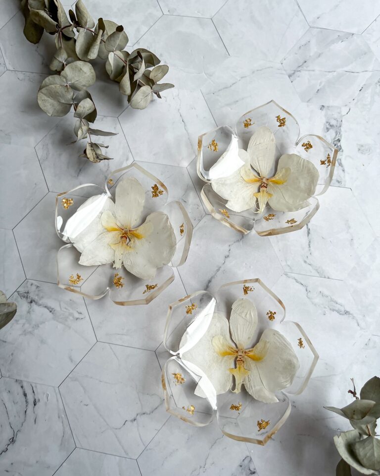 Instagram post from incantareatelier. This post is in position 3.